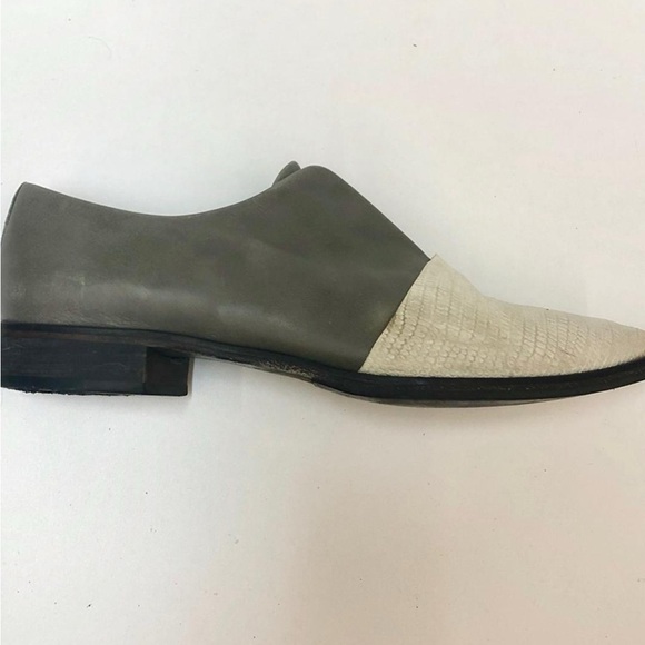 Coclico two tone slip on flats size 40 US size 9/9.5 - Picture 2 of 13